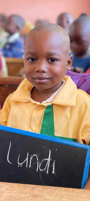 밝게 웃고잇는 전세계 아이들