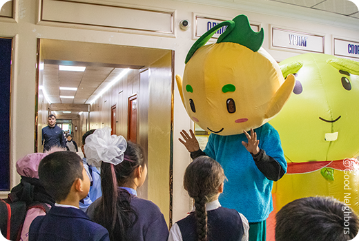 몽골 아동들이 권리에 대해 공부 하는 사진2
