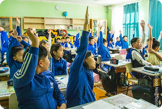 몽골 아동들이 권리에 대해 공부 하는 사진3